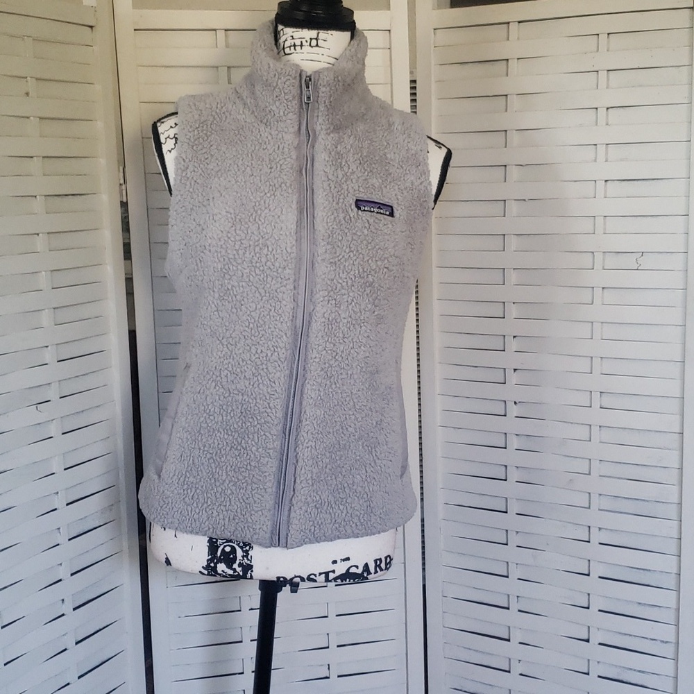 Patagonia woman gray fleece full zip vest S